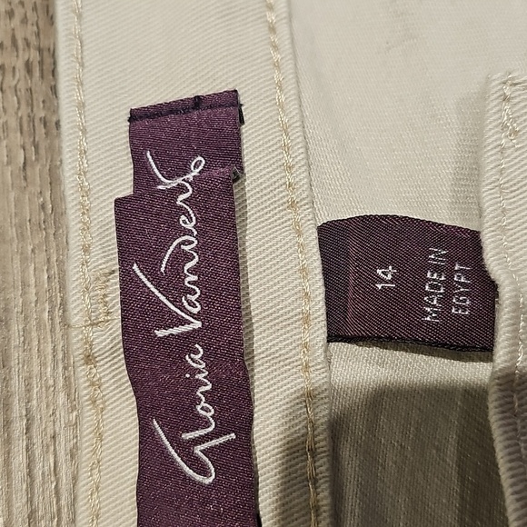 Women Beige Jeans - Picture 13 of 16